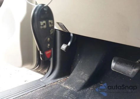 2013 Chrysler Town & Country Touring z USA, uszkodzony, nr VIN 2C4RC1BG7DR648882